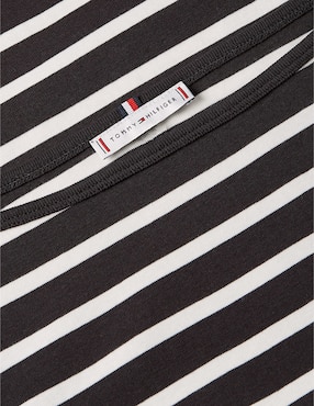 Playera manga larga Tommy Plus cuello redondo para mujer