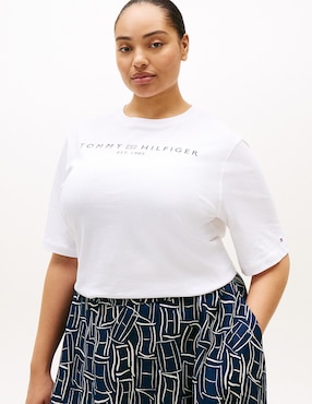 Playera manga cortaTommy Plus cuello redondo para mujer