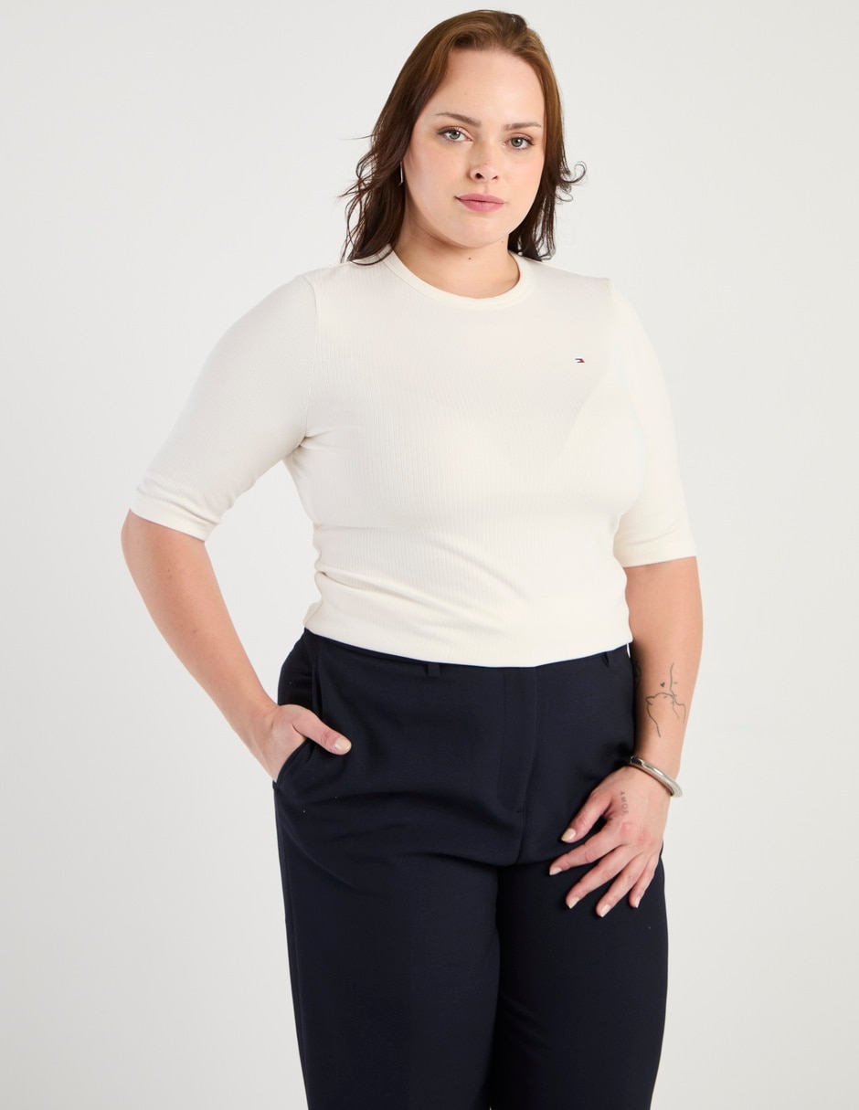 Playera manga al codo cuello redondo para mujer